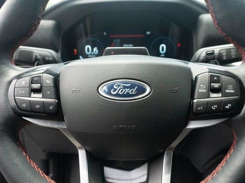 Used 2025 Ford Explorer ST RWD image 28