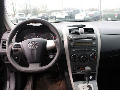 Used 2011 Toyota Corolla S image 8