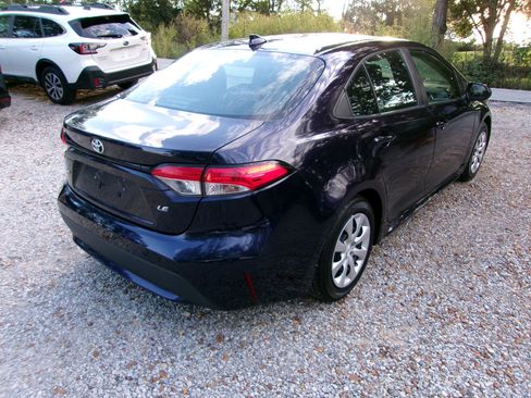 Used 2021 Toyota Corolla LE image 15