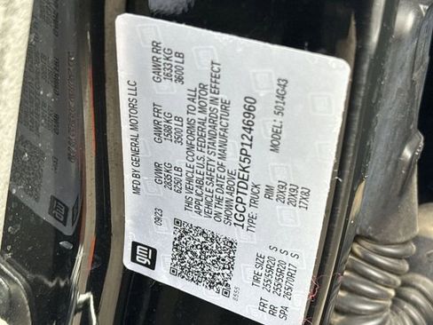 Used 2023 Chevrolet Colorado Z71 w/ Z71 Convenience Package 2 image 30