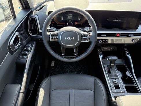 New 2025 Kia Sorento S w/ Panoramic Sunroof Package image 15