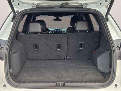 Used 2022 Chevrolet Equinox RS w/ Infotainment Package FWD image 11