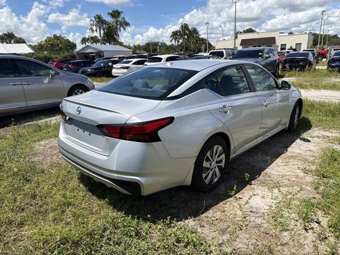 Used 2019 Nissan Altima 2.5 S FWD image 5