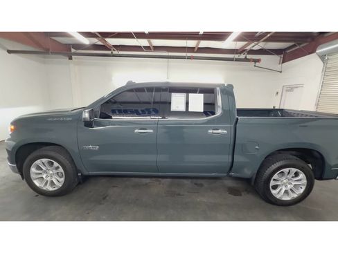 Used 2025 Chevrolet Silverado 1500 LTZ RWD image 5