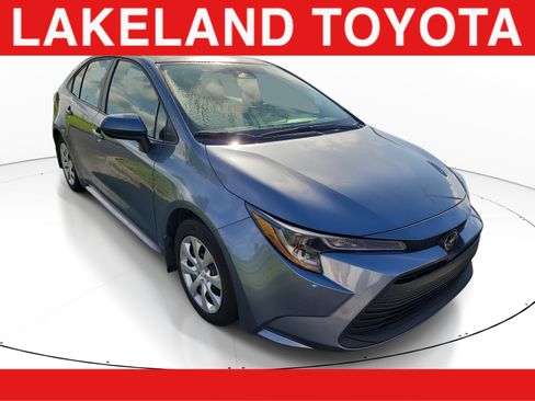 Used 2025 Toyota Corolla LE FWD image 1