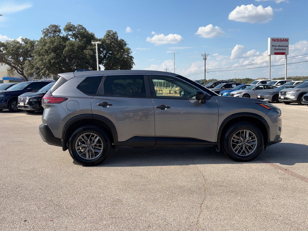 Used 2023 Nissan Rogue S FWD image 4