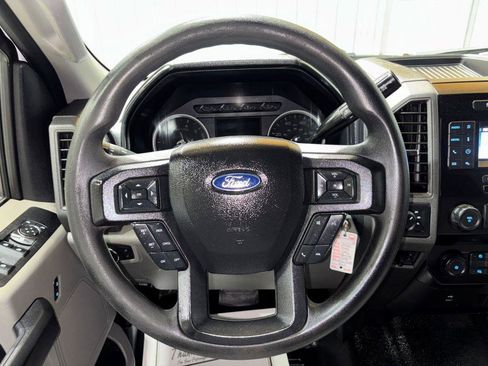 Used 2020 Ford F250 XL w/ Power Equipment Group AWD/4WD image 18
