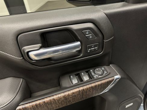 Used 2020 GMC Sierra 3500 Denali w/ Denali Ultimate Package image 27