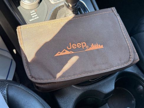 Used 2019 Jeep Cherokee Limited w/ Trailer Tow Group AWD/4WD image 30