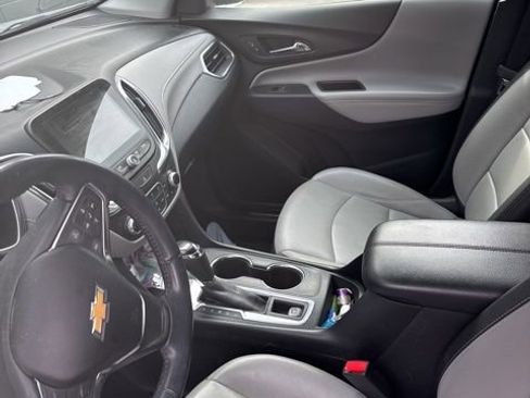 Used 2018 Chevrolet Equinox Premier FWD image 6