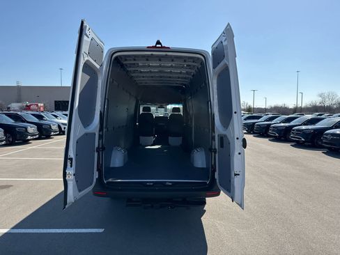 New 2026 Mercedes-Benz Sprinter 2500 image 15