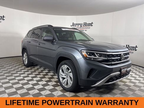 Used 2023 Volkswagen Atlas SE AWD/4WD image 4
