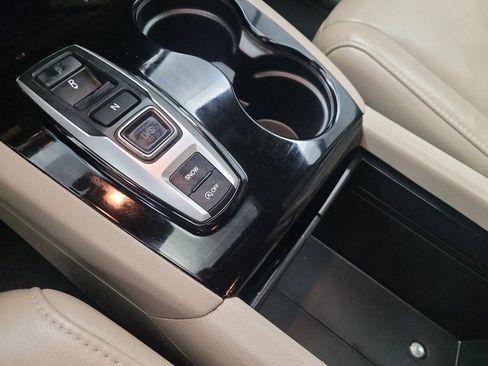 Used 2018 Honda Pilot Touring image 26