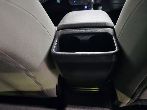 Used 2018 Toyota Tacoma SR image 35