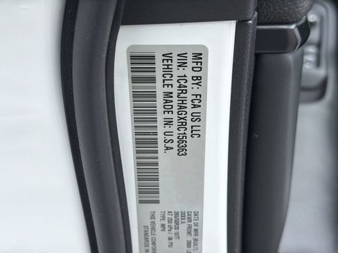 Used 2024 Jeep Grand Cherokee Altitude AWD/4WD image 33