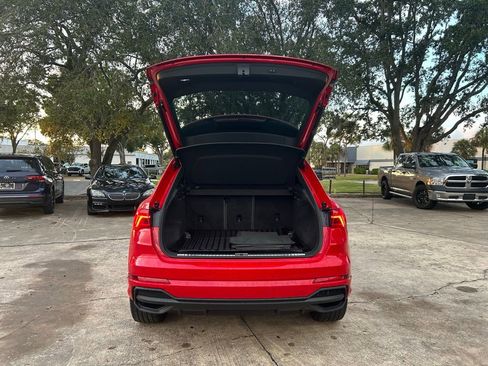 Used 2023 Audi Q3 2.0T Premium w/ Black Optic Sport Package image 39