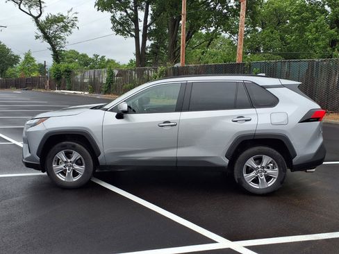 Used 2025 Toyota RAV4 XLE AWD/4WD image 27