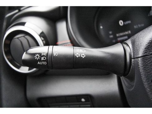 Used 2024 Nissan Kicks SR w/ SR Premium Package FWD image 17