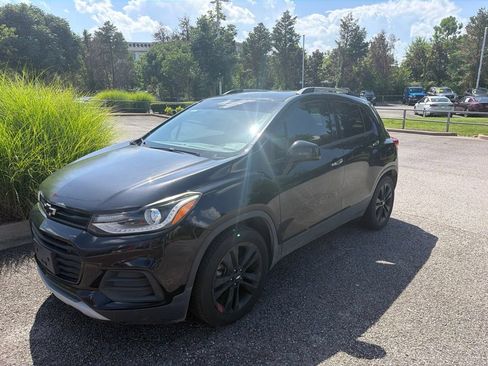 Used 2019 Chevrolet Trax LT w/ Redline Edition FWD image 4