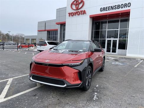 Used 2023 Toyota bZ4X Limited image 4