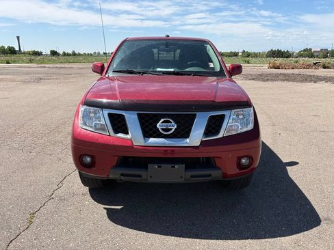 Used 2019 Nissan Frontier PRO-4X AWD/4WD image 2