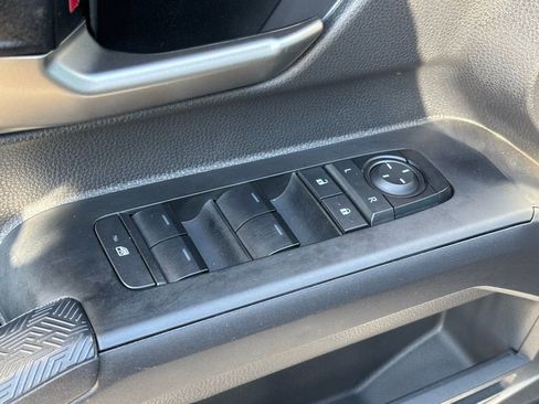 Used 2024 Toyota Tacoma TRD Off-Road image 25