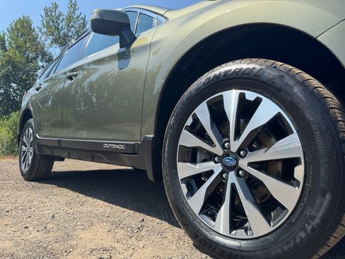 Used 2016 Subaru Outback 2.5i Limited AWD/4WD image 46
