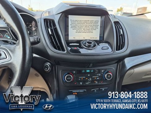 Used 2017 Ford Escape Titanium AWD/4WD image 19