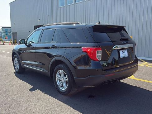 Used 2023 Ford Explorer XLT image 6
