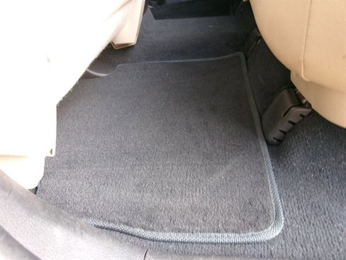 Used 2012 Kia Sorento EX w/ EX V6 Premium Pkg image 30