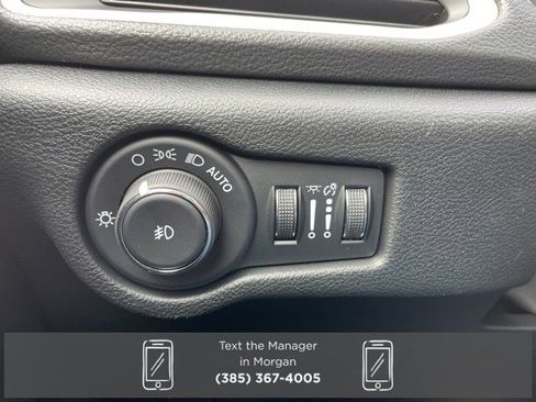 New 2026 Chrysler Pacifica Select image 24