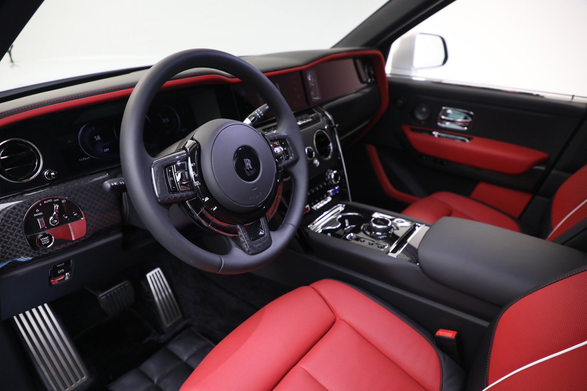 Certified 2025 Rolls-Royce Cullinan Black Badge AWD/4WD image 18
