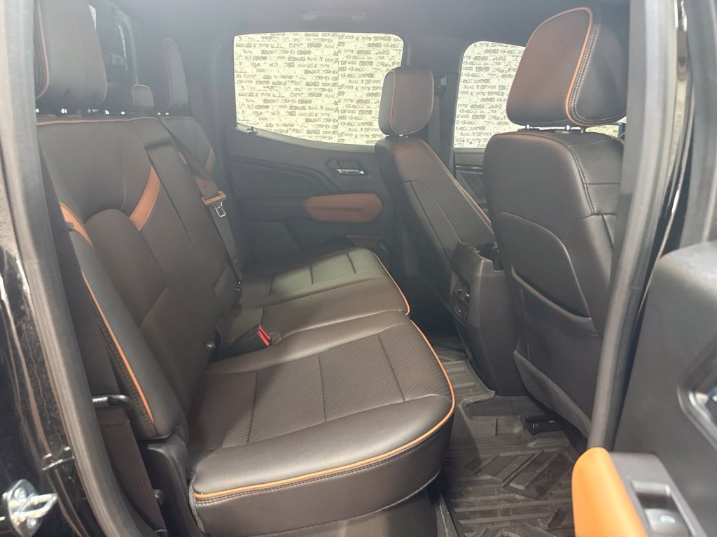 Used 2023 GMC Canyon AT4 w/ AT4 Premium Package AWD/4WD image 12