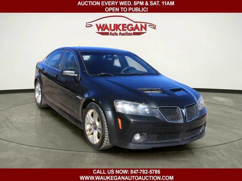 Used 2008 Pontiac G8 w/ Comfort And Sound Package image 2