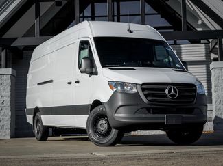 New 2026 Mercedes-Benz Sprinter 2500 video 1