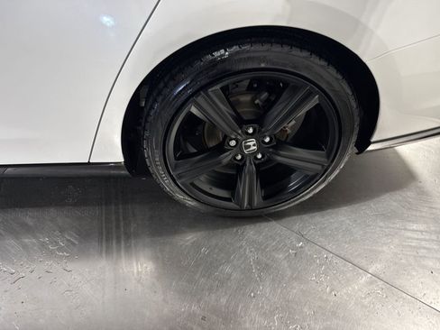Used 2023 Honda Accord Sport image 12