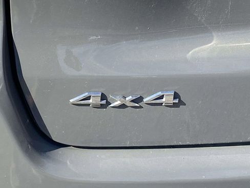 Used 2024 Jeep Compass Limited image 11