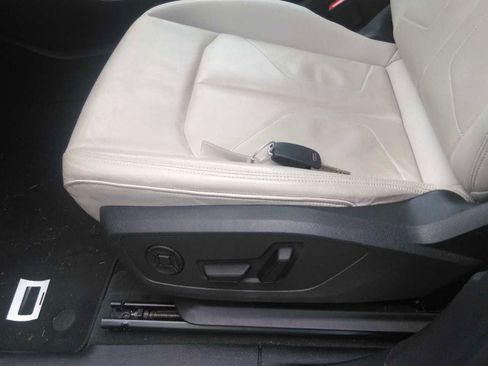 Used 2025 Audi Q3 2.0T Premium AWD/4WD image 4