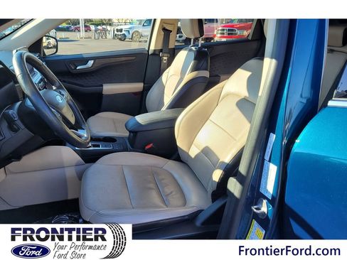 Used 2020 Ford Escape Titanium image 12