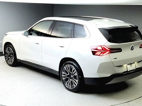 Used 2025 BMW X3 xDrive30i w/ Convenience Package image 15