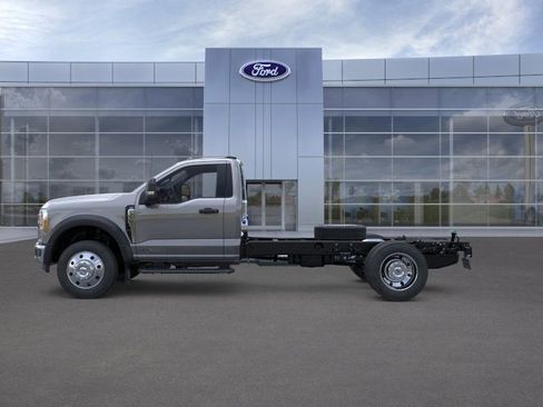 New 2026 Ford F450 XLT image 32