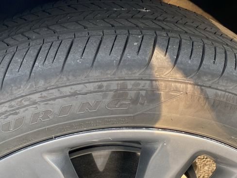 Used 2022 Buick Envision Avenir w/ Technology Package II image 44