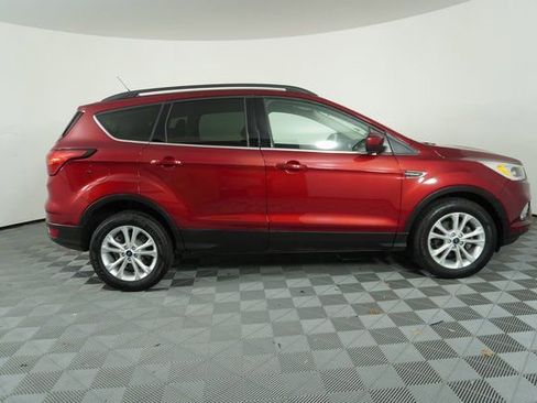 Used 2019 Ford Escape SEL image 9