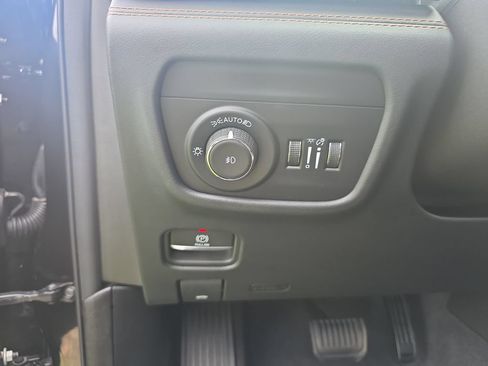 Used 2024 Jeep Grand Cherokee L Summit AWD/4WD image 22