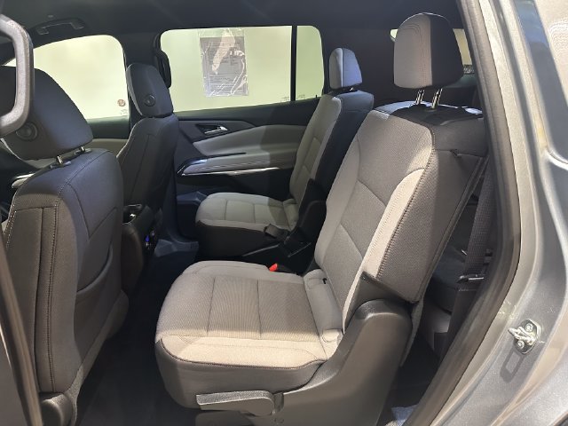 Used 2026 Chevrolet Traverse LT w/ Driver Confidence Package AWD/4WD image 18