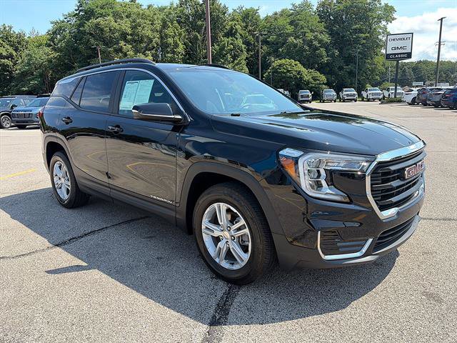 Used 2024 GMC Terrain SLE w/ Driver Convenience Package AWD/4WD image 7