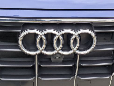 Used 2023 Audi Q8 Premium Plus image 32