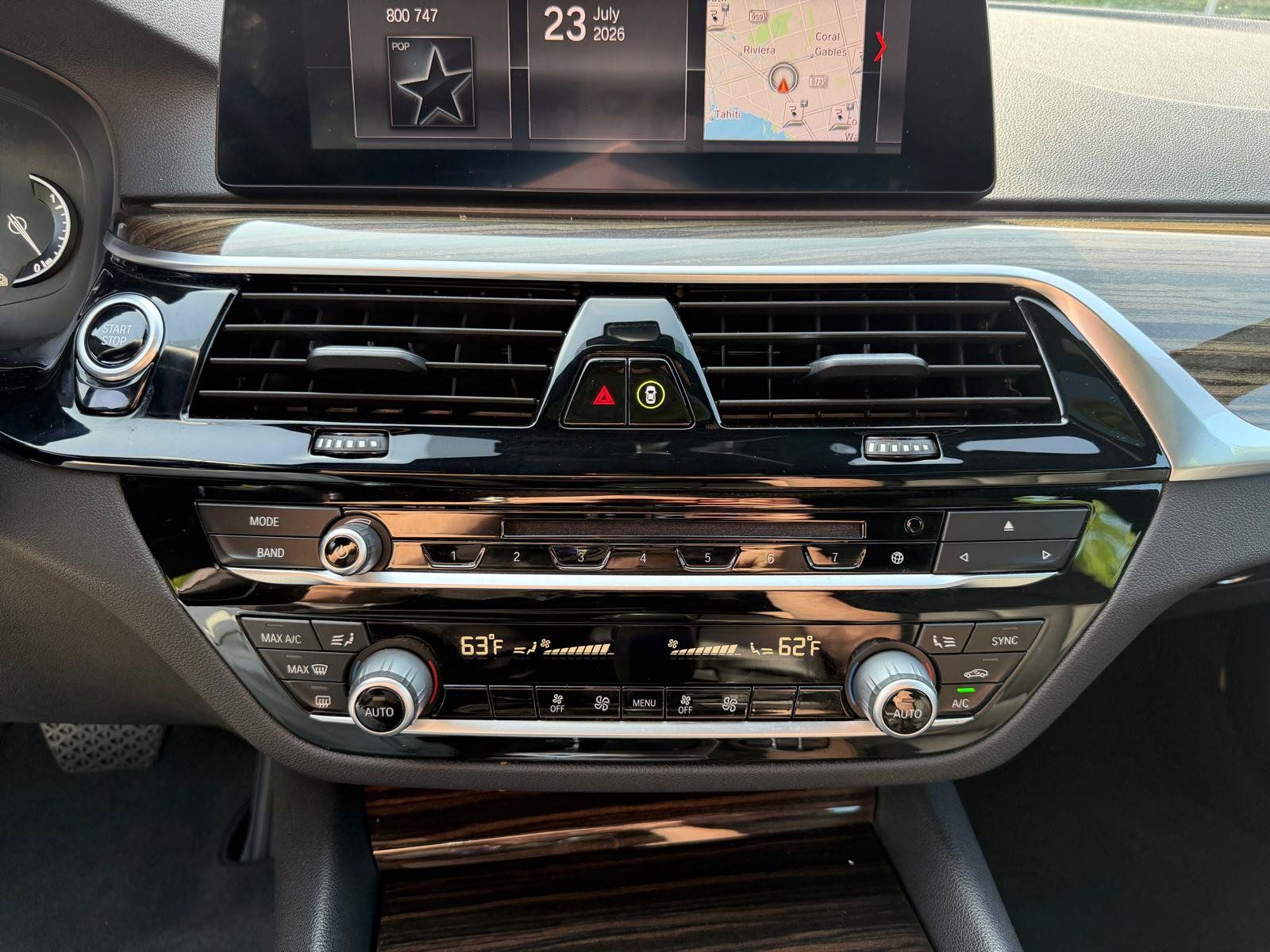 Used 2019 BMW 530e RWD image 33