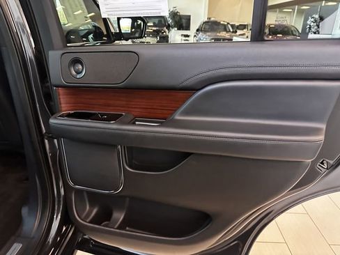 Certified 2022 Lincoln Navigator Reserve image 41