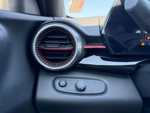 New 2026 Chevrolet Trax RS w/ Driver Confidence Package FWD image 17